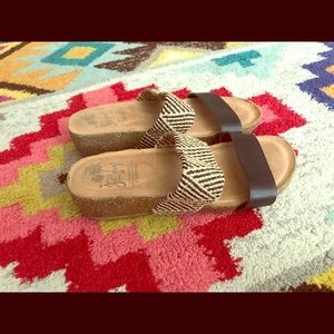 Wedge Slides - Size 7.5